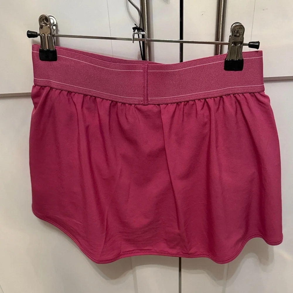ALO Yoga Match Point Tennis Skirt in Raspberry Sorbet XS